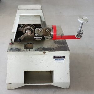Machine for ring links