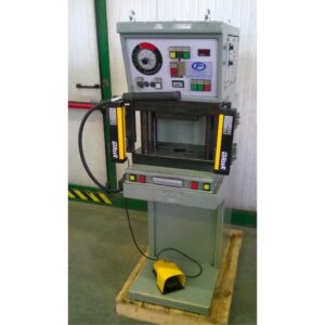 Hydraulic press 15 ton